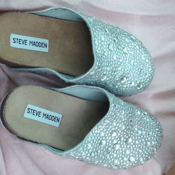 VESA-R Rhinestones - Picture 2 of 4